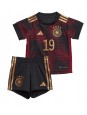 Tyskland Leroy Sane #19 Replika Borta Kläder Barn VM 2022 Kortärmad (+ byxor)